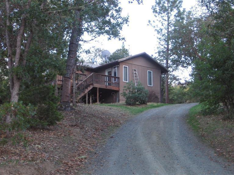 5595 Foley Ln, Central Point, OR 97502 - photo 1