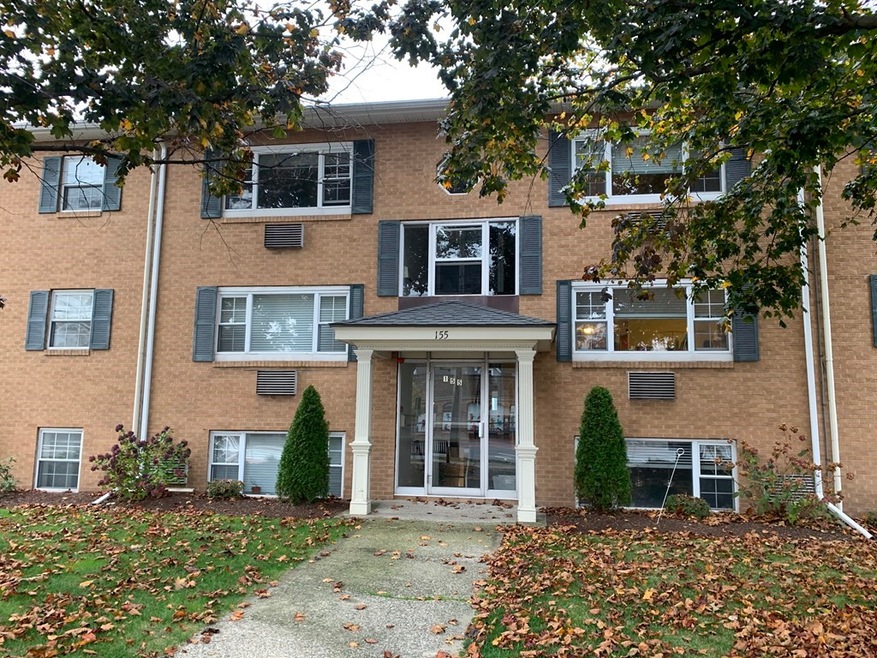 8 Lake St unit 11, Arlington, MA 02474 - photo 1