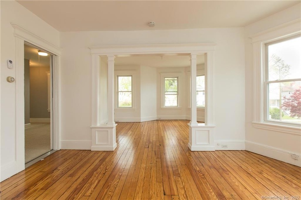 75 Fairlawn Ave unit 2, Bridgeport, CT 06605 - photo 1