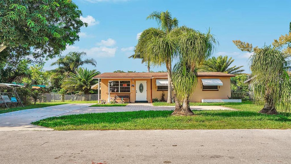 4707 Sutton Terrace S, West Palm Beach, FL 33415 - photo 1