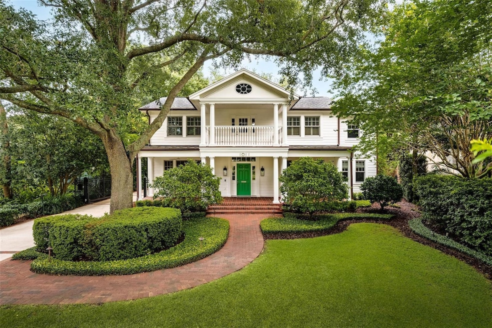 Pending $2,400,000 • Co-Listing Agent