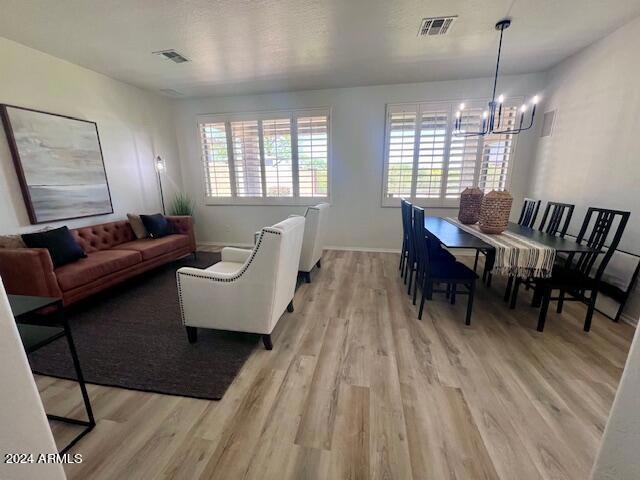 2731 W Bisbee Way unit 43, Phoenix, AZ 85086 - photo 1