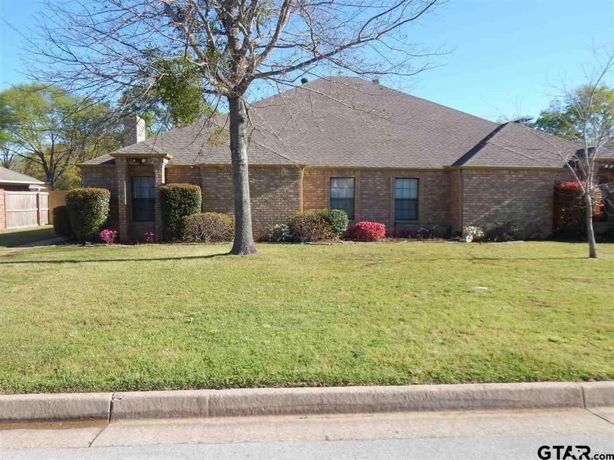 6016 Plantation Dr, Tyler, TX 75703 - photo 1