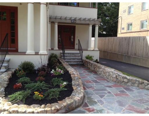 39 Selkirk Rd unit 39, Brighton, MA 02135 - photo 1