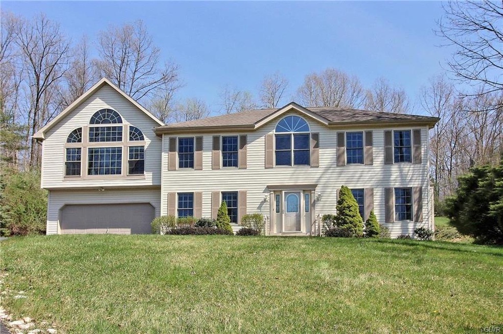 266 E Shore Dr, East Stroudsburg, PA 18301 - photo 1