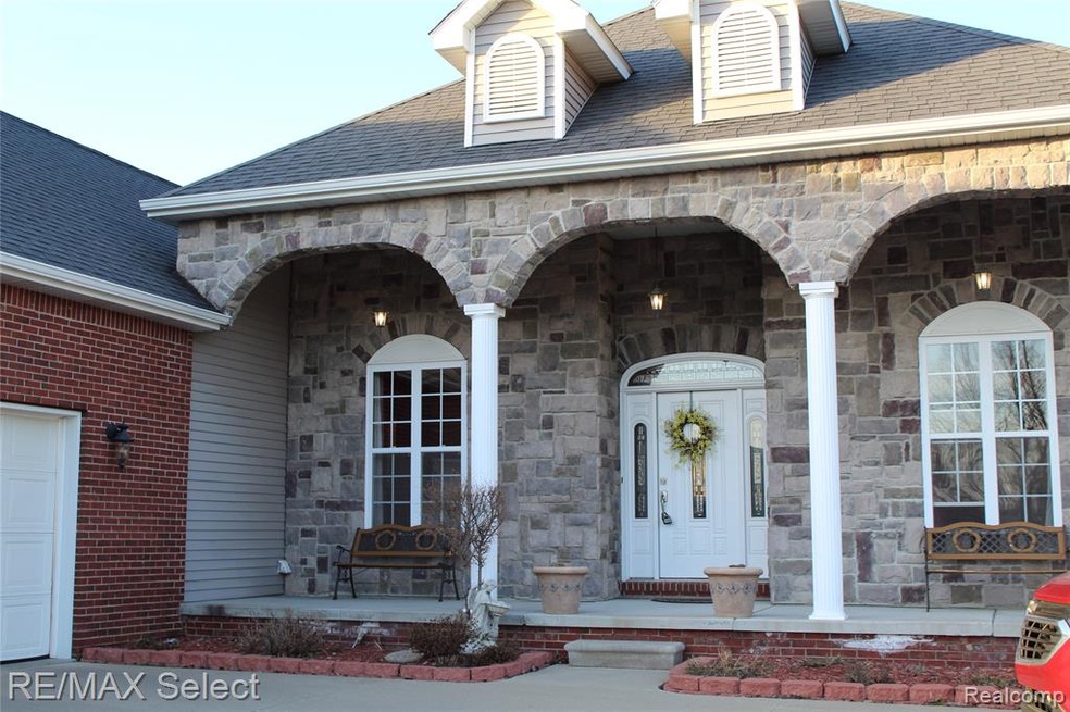 5311 Wyndemere Square, Swartz Creek, MI 48473 - photo 1