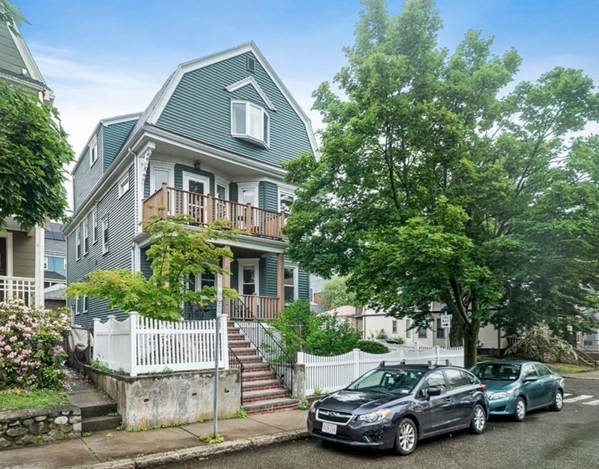 33 Bay State Ave unit 1, Somerville, MA 02144 - photo 1