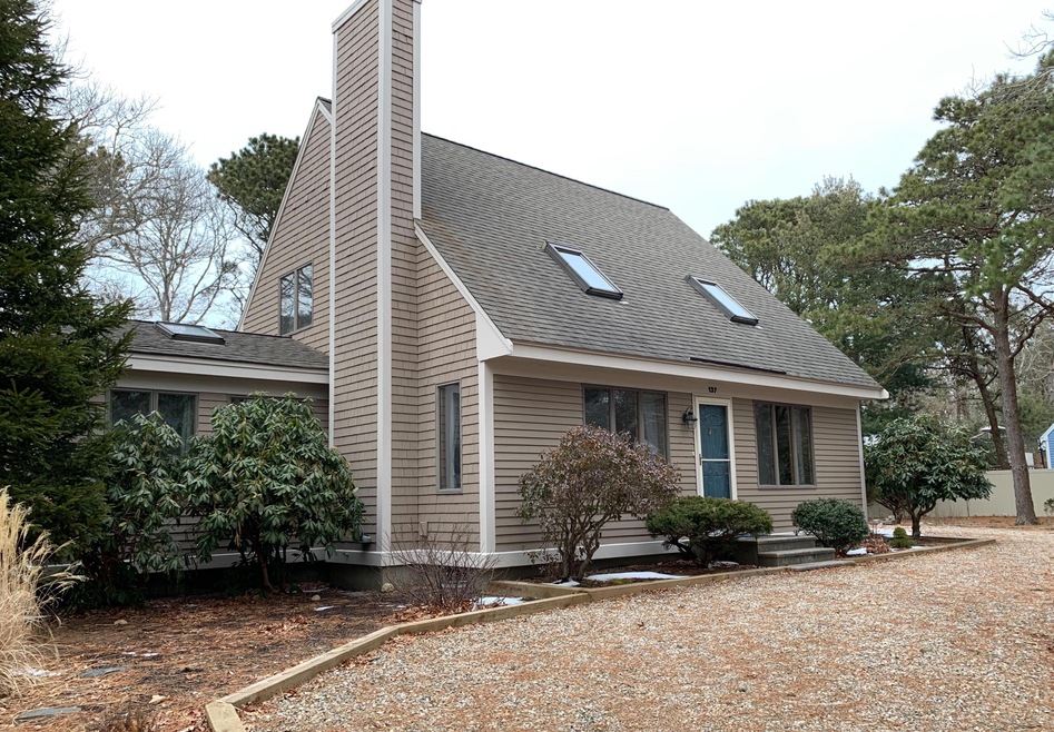 137 Whippoorwill Cir, Mashpee, MA 02649 - photo 1