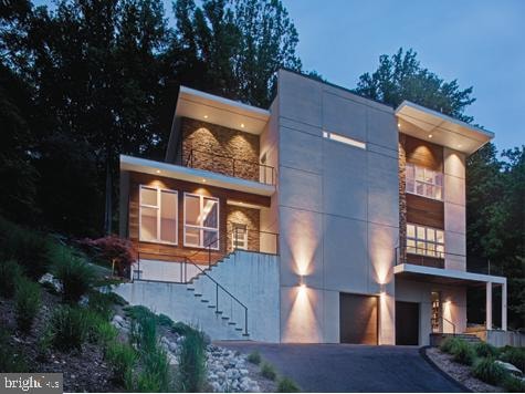 9711 Macarthur Blvd, Bethesda, MD 20817 - photo 1