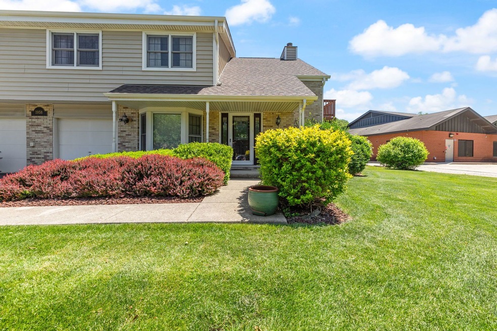 1958 Lancaster Ct unit 4, Naperville, IL 60565 - photo 1