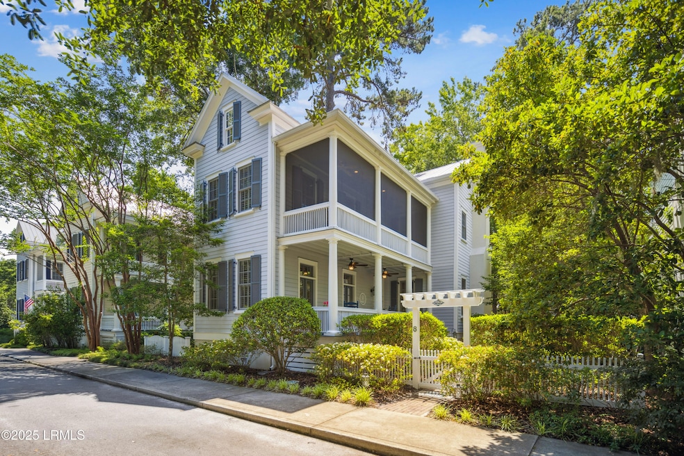 Sold $915,000