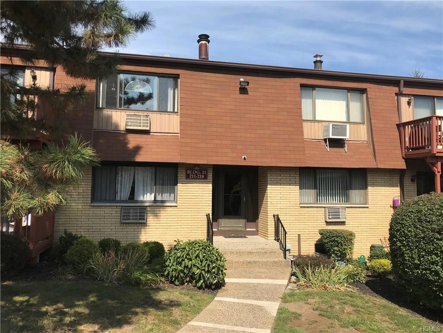 216 Richard Ct, Pomona, NY 10970 - photo 1