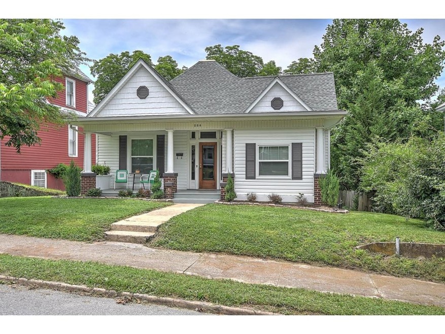 204 W Locust St, Johnson City, TN 37604 - photo 1