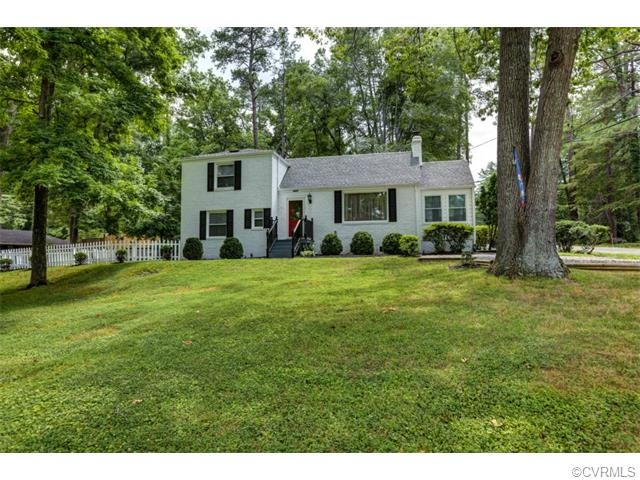 Cherokee Road Charmer! Low maintenance brick exter