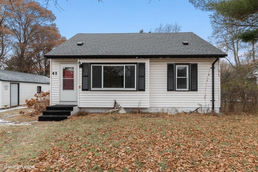 Welcome home to 47 Center Road in Circle Pines!