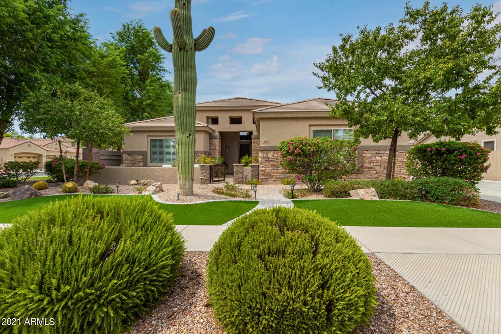 Gorgeous curb appeal