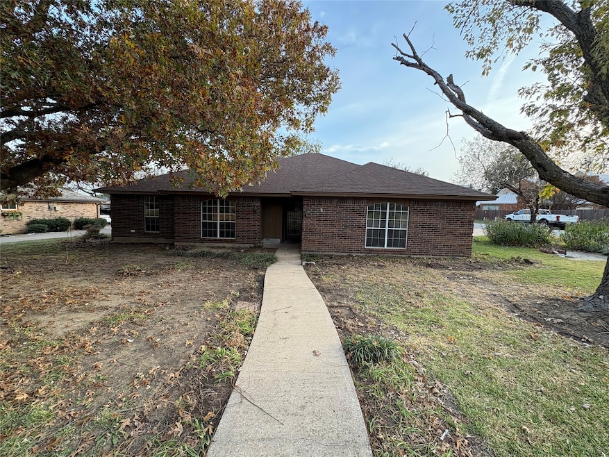 1838 W Taylor St, Sherman, TX 75092 - photo 1