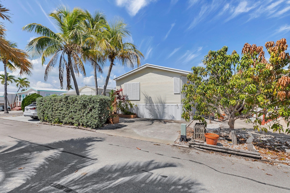 55 Boca Chica Rd unit 56, Key West, FL 33040 - photo 1