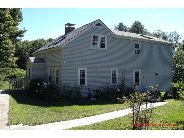 395 Deerfield Rd, Pomfret Center, CT 06259 - photo 1
