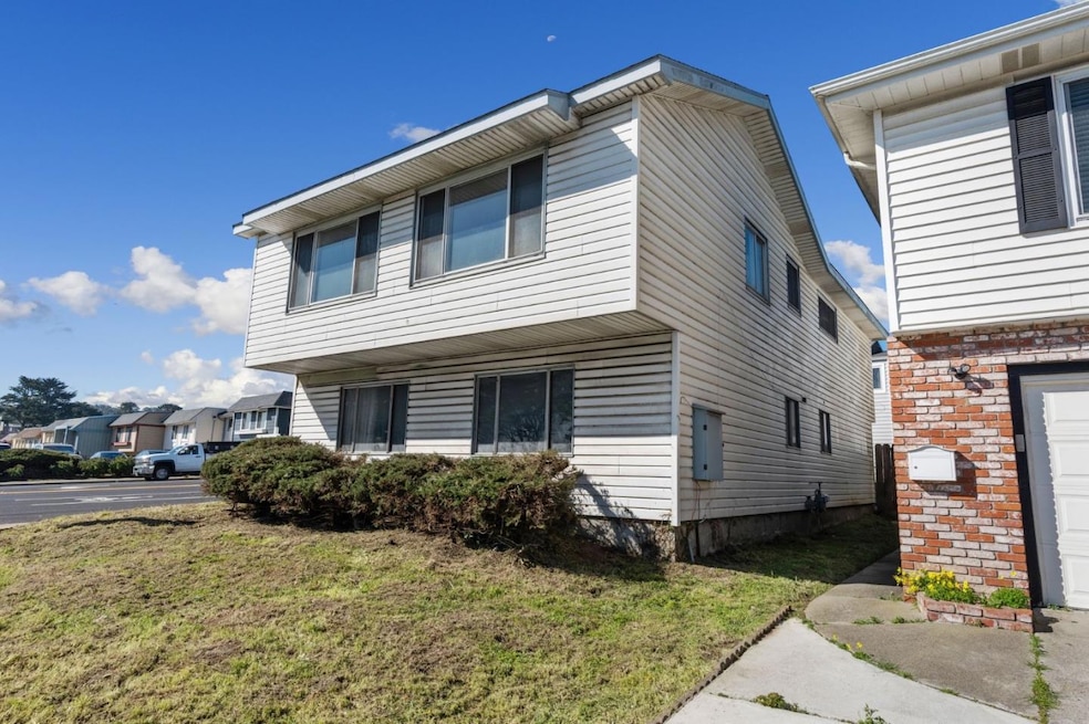 Sold $1,053,000 • Co-Listing Agent