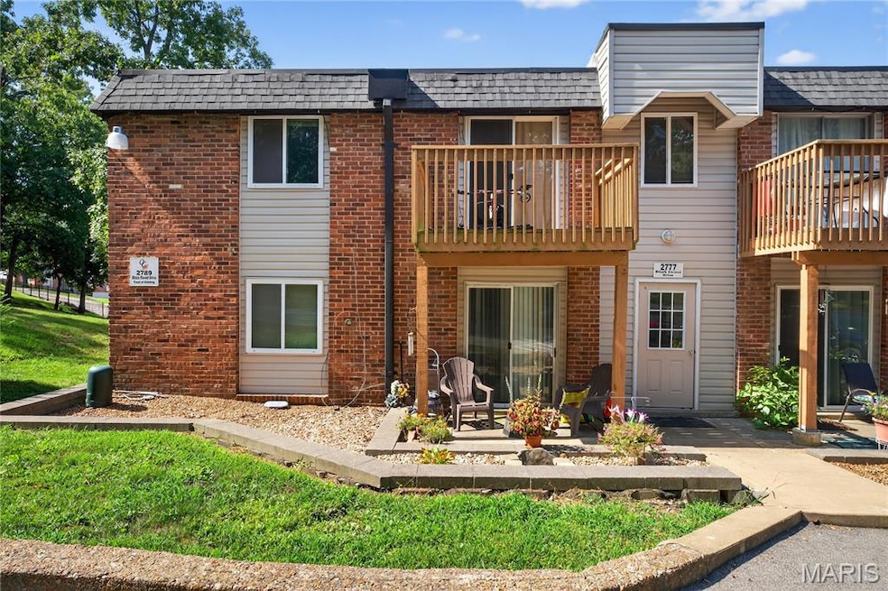 2777 Blackforest Dr unit C, Saint Louis, MO 63129 - photo 1