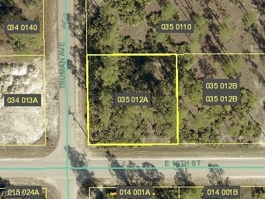 Aerial map of property and surrounding area