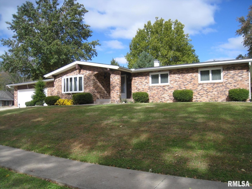 125 27th Ave, Moline, IL 61265 - photo 1