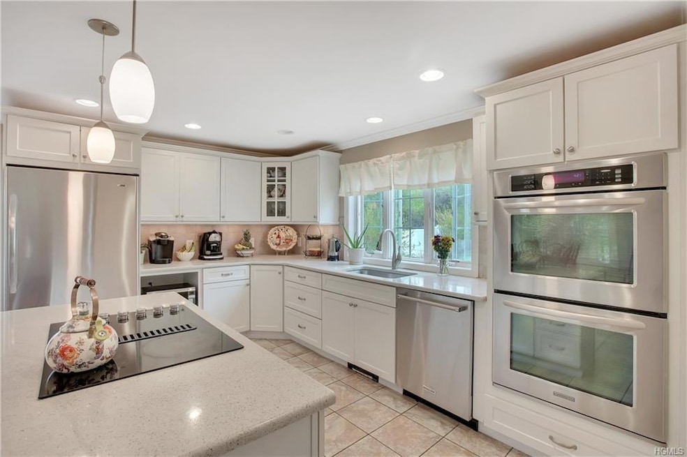 15 Meadow Dr, Carmel, NY 10512 - photo 1