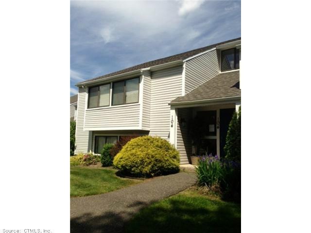 104 Brookwood Dr unit 104A, Rocky Hill, CT 06067 - photo 1