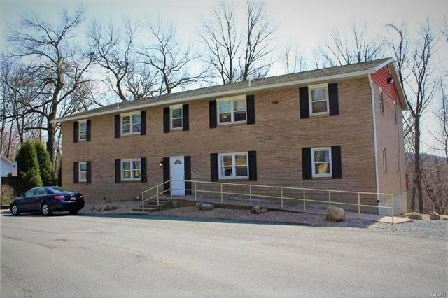 455 Pine St unit 2E, Slatington, PA 18080 - photo 1