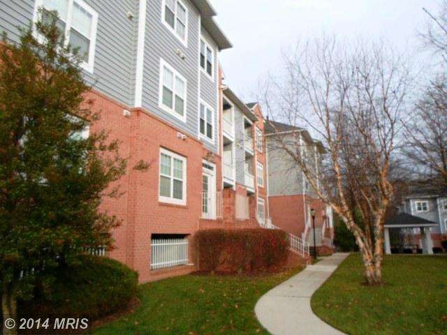 8822 Groffs Mill Dr unit 8822, Owings Mills, MD 21117 - photo 1