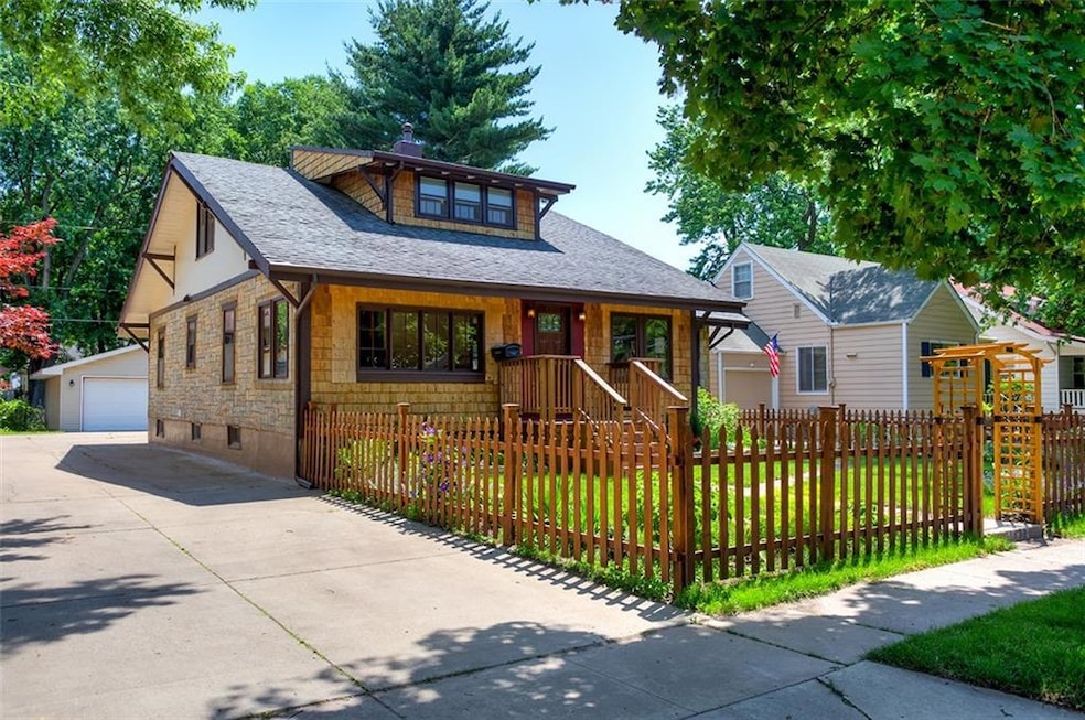 1439 46th St, Des Moines, IA 50311 - photo 1