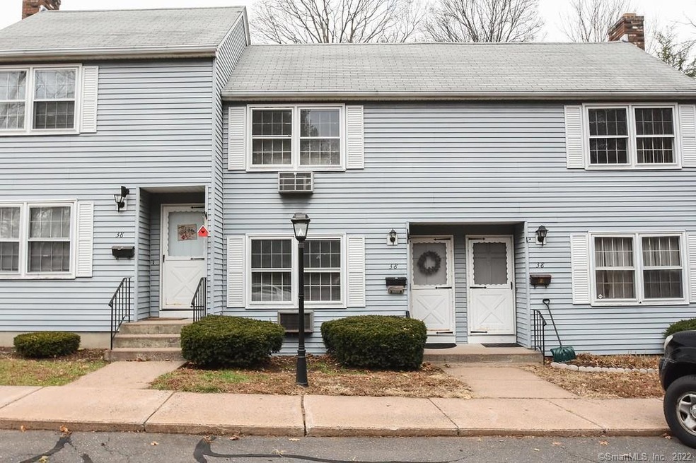 38 Grove St unit B, Manchester, CT 06042 - photo 1