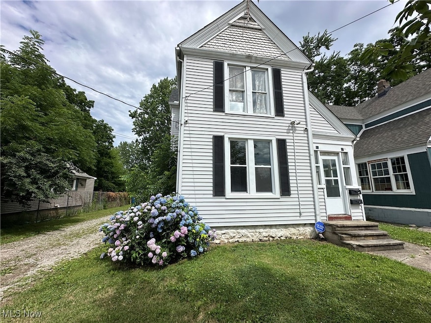 45 E Prospect St unit Down, Painesville, OH 44077 - photo 1