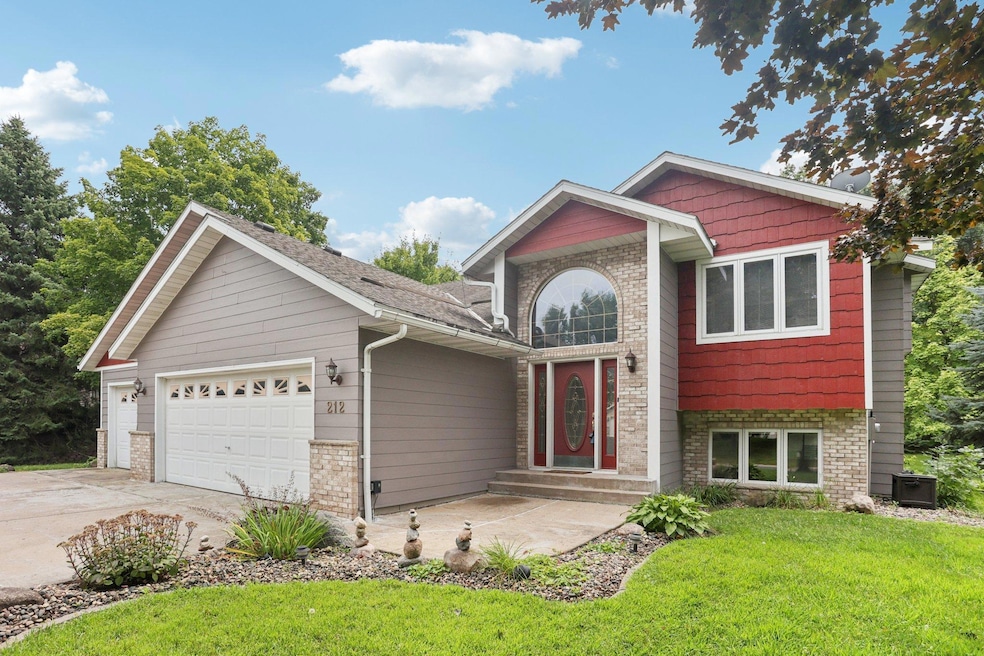 212 Greenbriar Ln, Buffalo, MN 55313 - photo 1