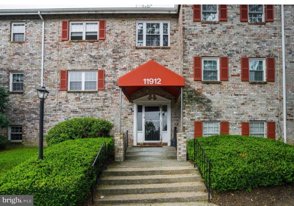 11912 Tarragon Rd unit L, Reisterstown, MD 21136 - photo 1