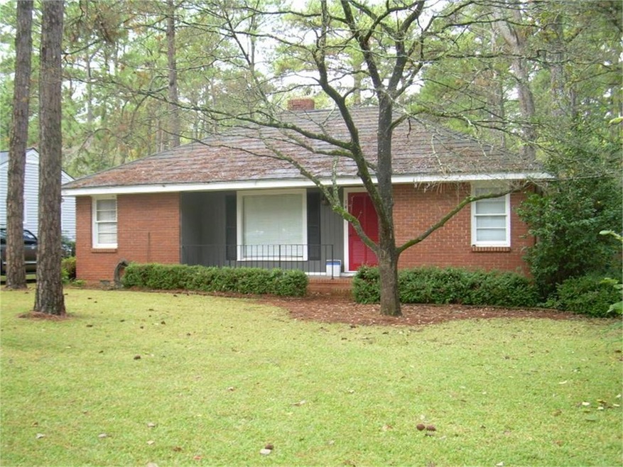 1401 Edgewood Ln, Albany, GA 31707 - photo 1