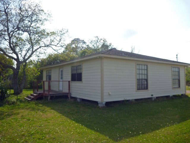 6030 Elm St, Brazoria, TX 77422 - photo 1