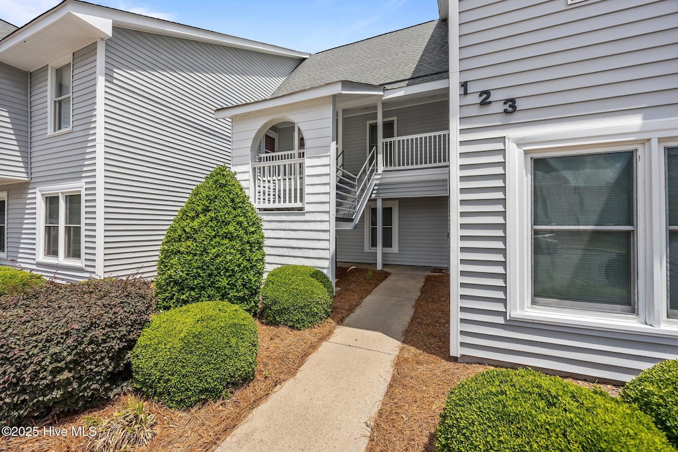 123 W Victoria Ct unit F, Greenville, NC 27834 - photo 1
