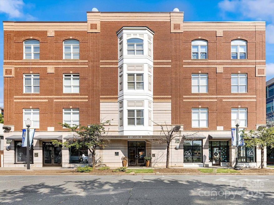 1700 Camden Rd unit 203, Charlotte, NC 28203 - photo 1