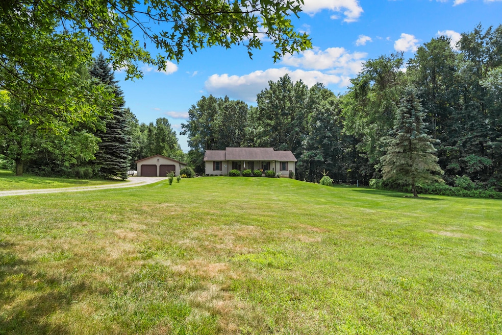 7899 Benn Rd, Parma, MI 49269