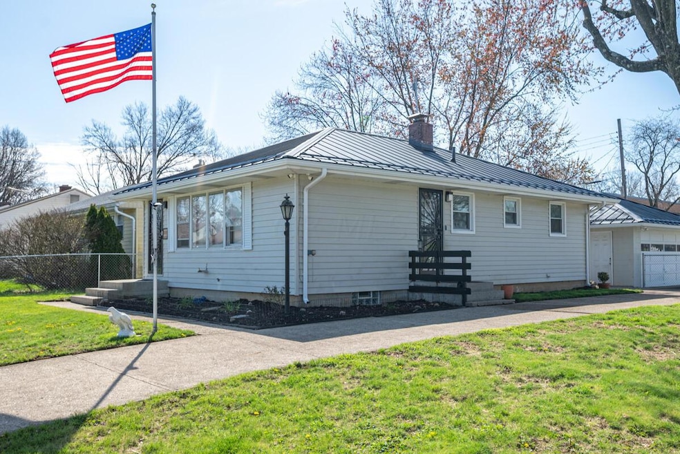 3237 Towers Ct S, Columbus, OH 43227 - photo 1