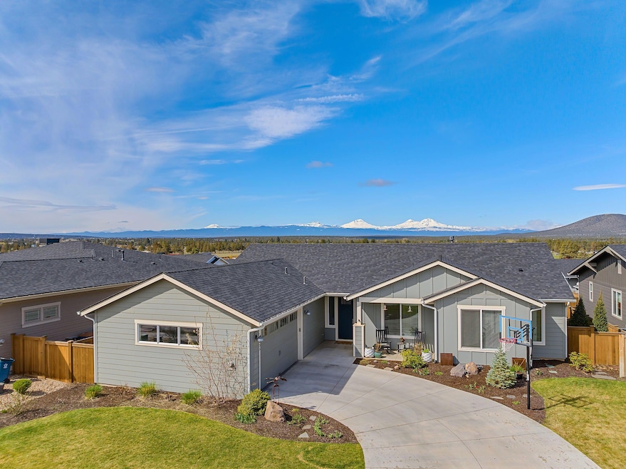 3435 SW 44th St, Redmond, OR 97756 - photo 1