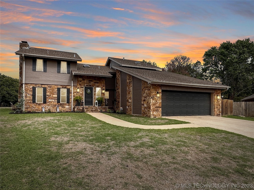 601 Nelson Ln, McAlester, OK 74501 - photo 1