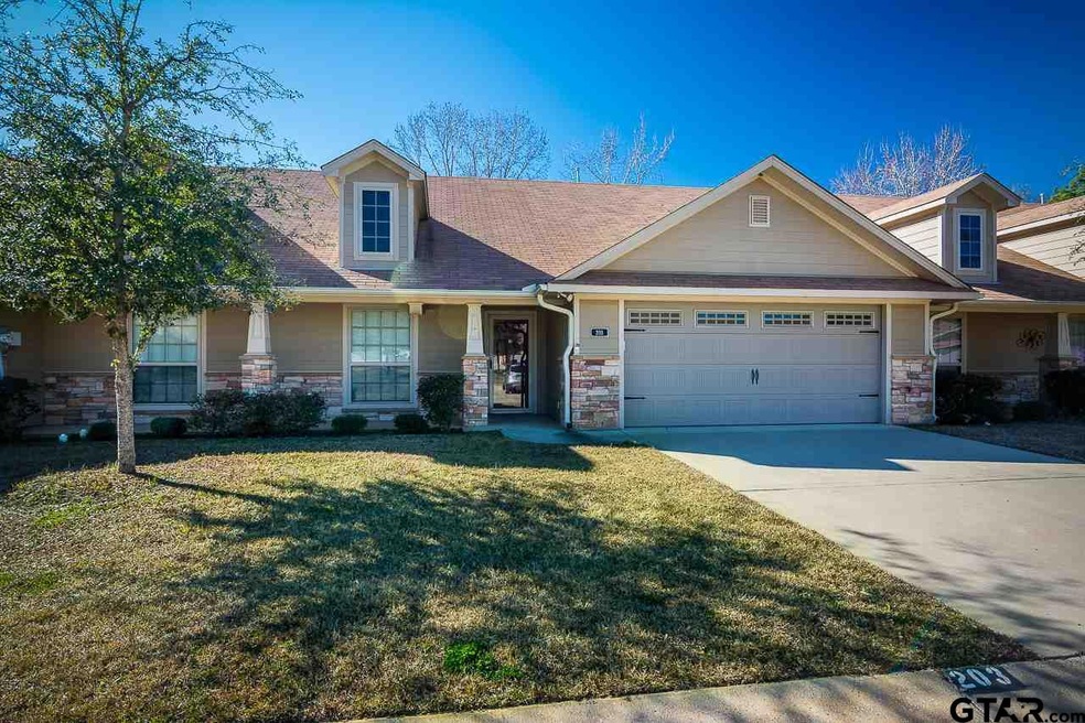 421 421 W Cumberland Rd unit 203, Tyler, TX 75703 - photo 1