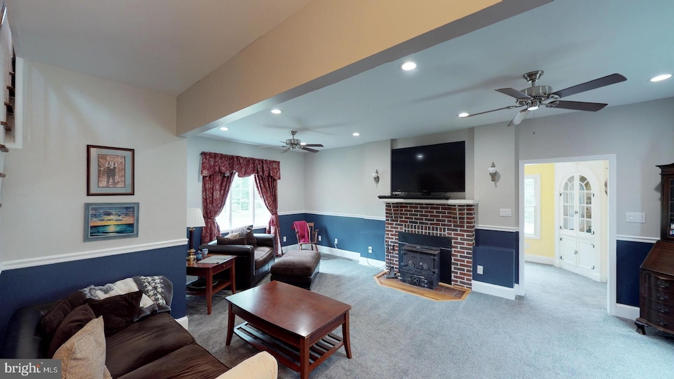 627 Hawks Bridge Rd, Penns Grove, NJ 08069 - photo 1