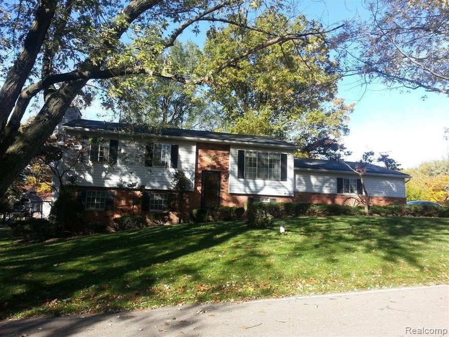 2283 Darnell