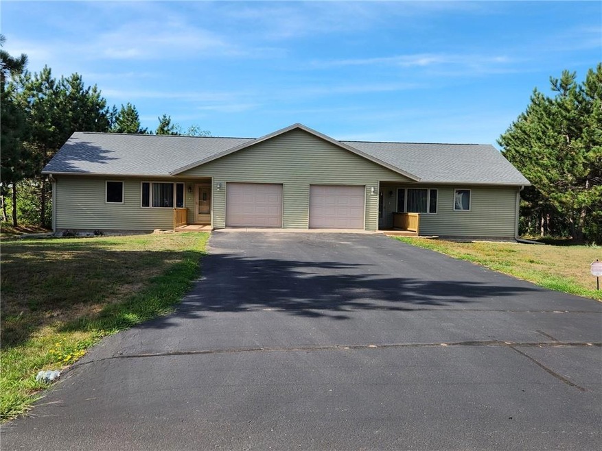 Exterior Front/paved driveway