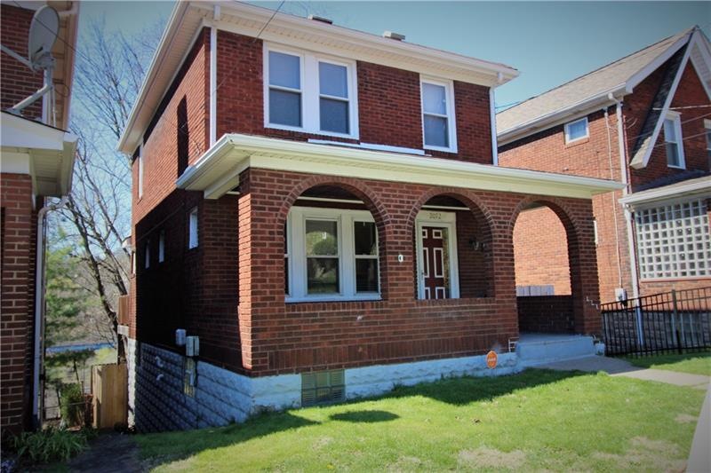 2072 Dartmore Street, Charming front arches on thi