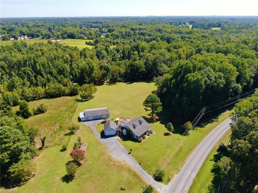 MARVELOUS 1809 sq ft on 4.88 ACRES